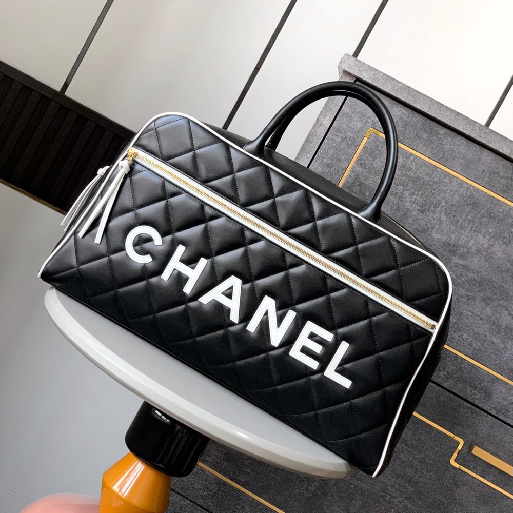Ch**el Vintage Logo Bowler Bag(HIGH-END GRADE)