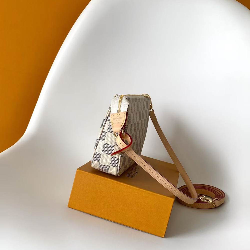 LV Pochette Accessoires