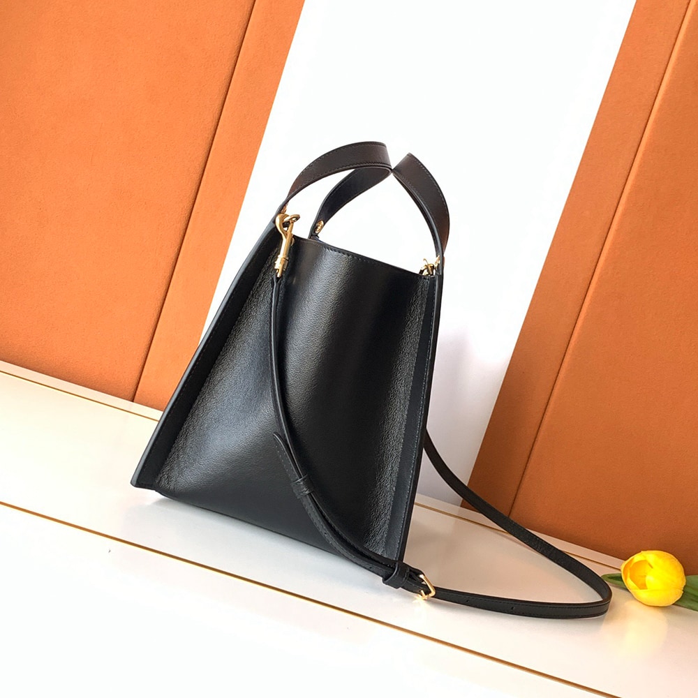 Ce1i*e SMALL CUBE BAG IN S*pPLE CALFSKIN(HIGH-END GRADE)