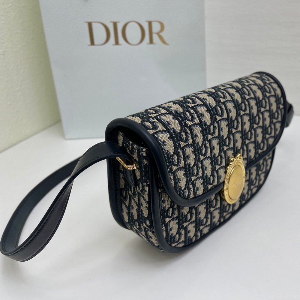 D10r Medium D10r Medaillon Flap Bag(HIGH-END GRADE)
