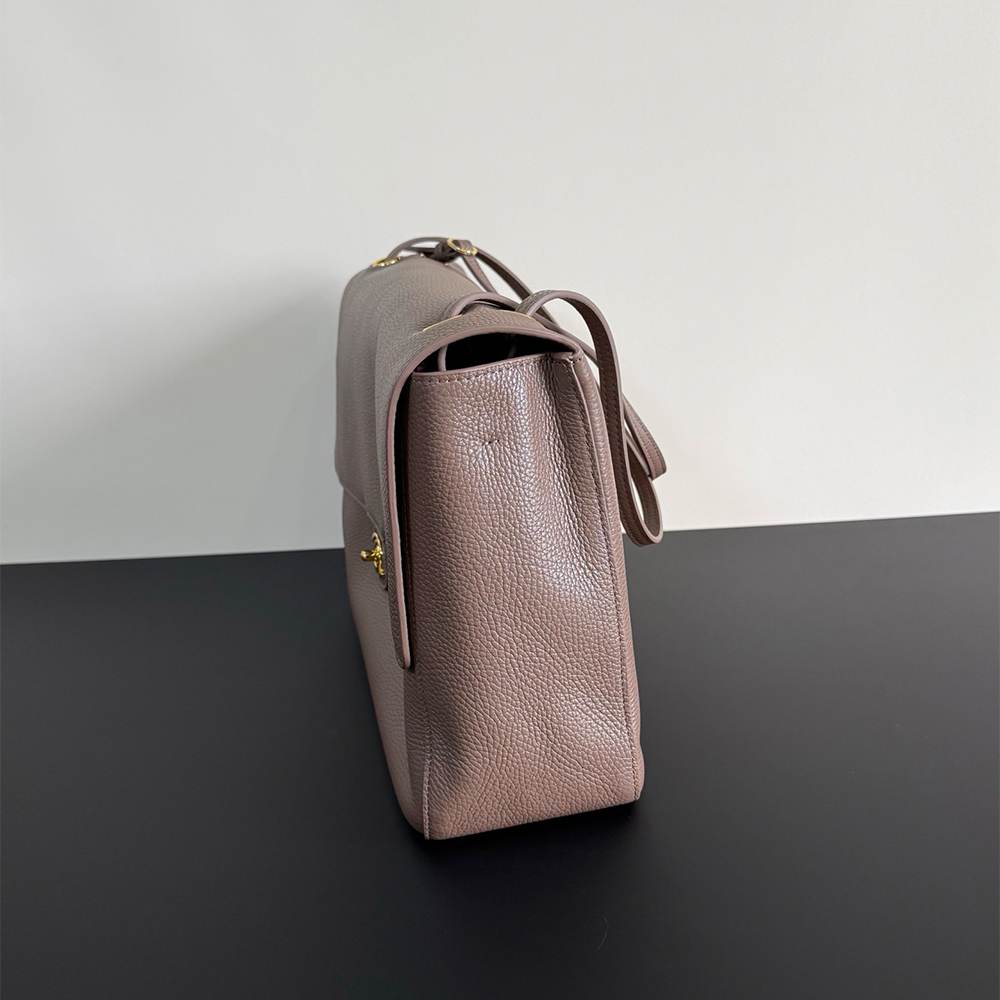 Ch**el Maxi Flapbag(HIGH-END GRADE)