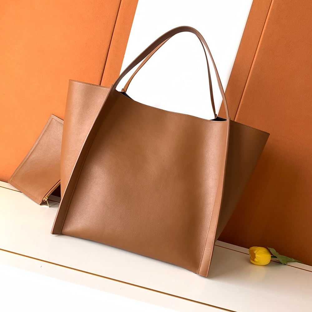 Ce1i*e MEDIUM CUBE BAG IN S*pPLE CALFSKIN(HIGH-END GRADE)