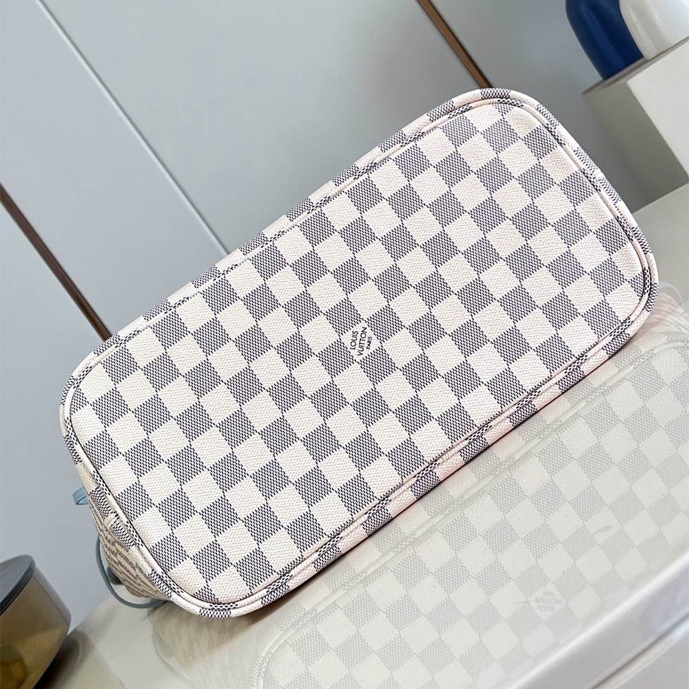 LV Neverfull Inside Out MM