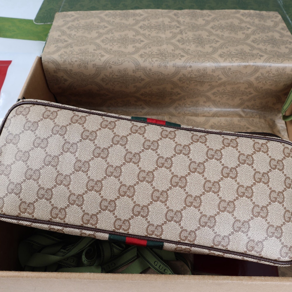 Gvc*1 Madison medium shoulder bag(HIGH-END GRADE)