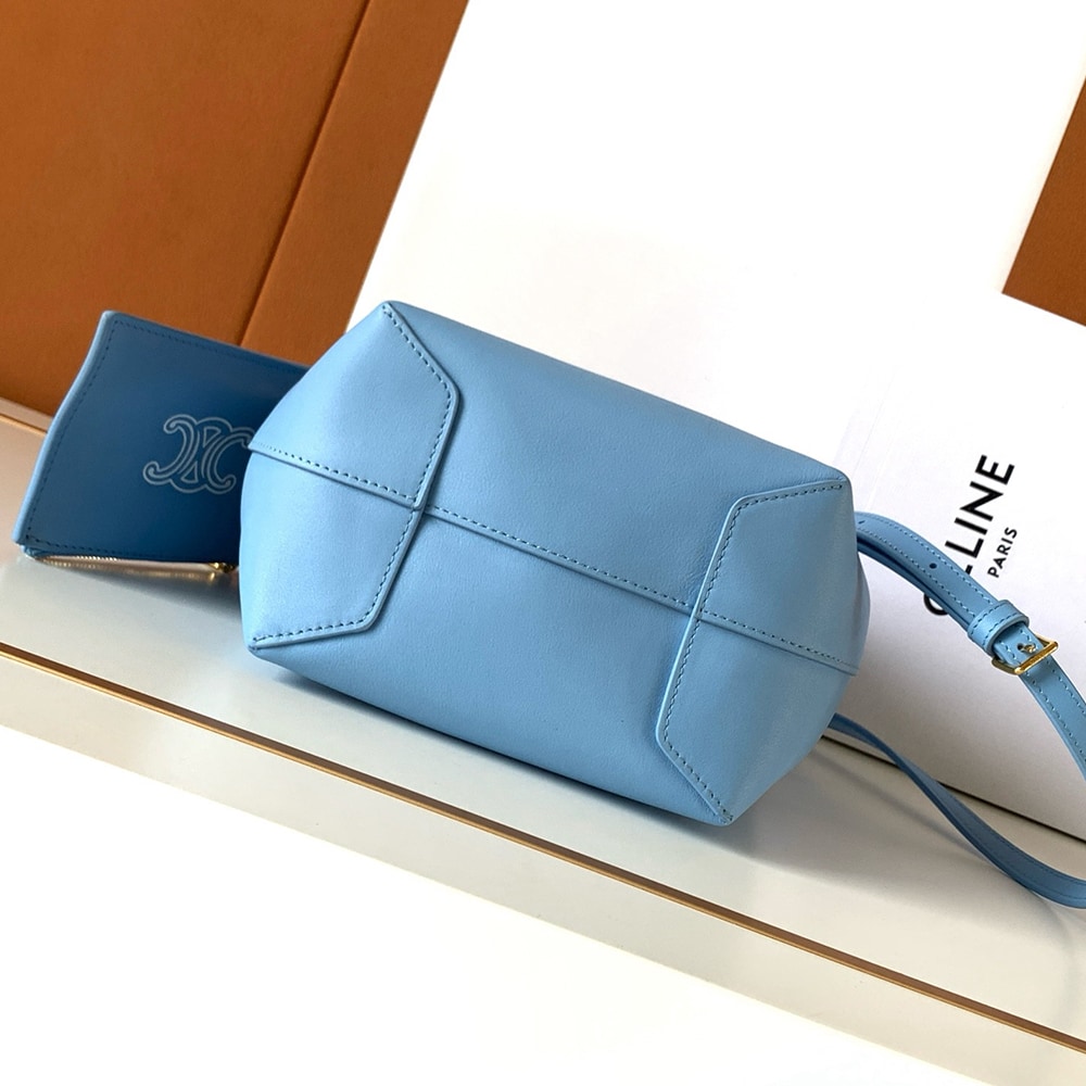 Ce1i*e SMALL HOBO IN S*pPLE SMOOTH CALFSKIN(HIGH-END GRADE)