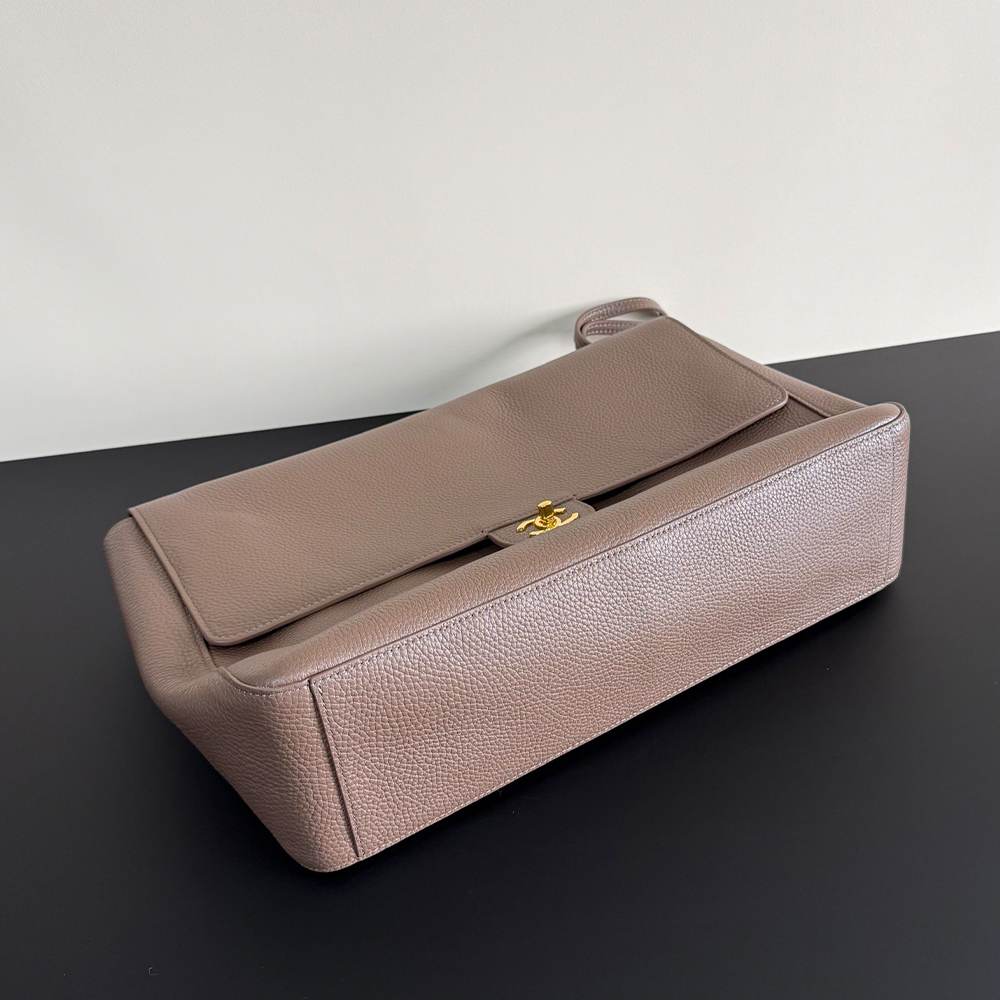 Ch**el Maxi Flapbag(HIGH-END GRADE)