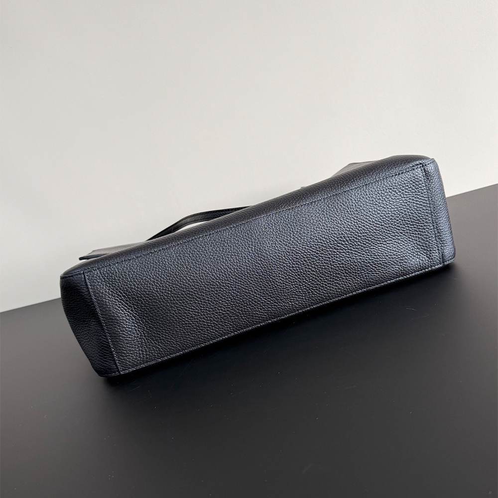 Ch**el Maxi Flapbag(HIGH-END GRADE)
