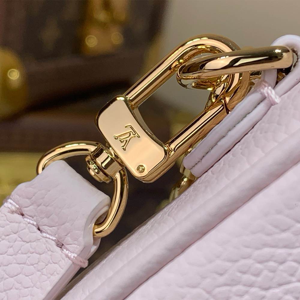 LV Wallet On Chain Ivy