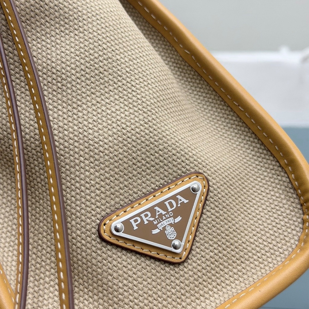 Pra*a Large Bonnie linen and leather tote bag(HIGH-END GRADE)