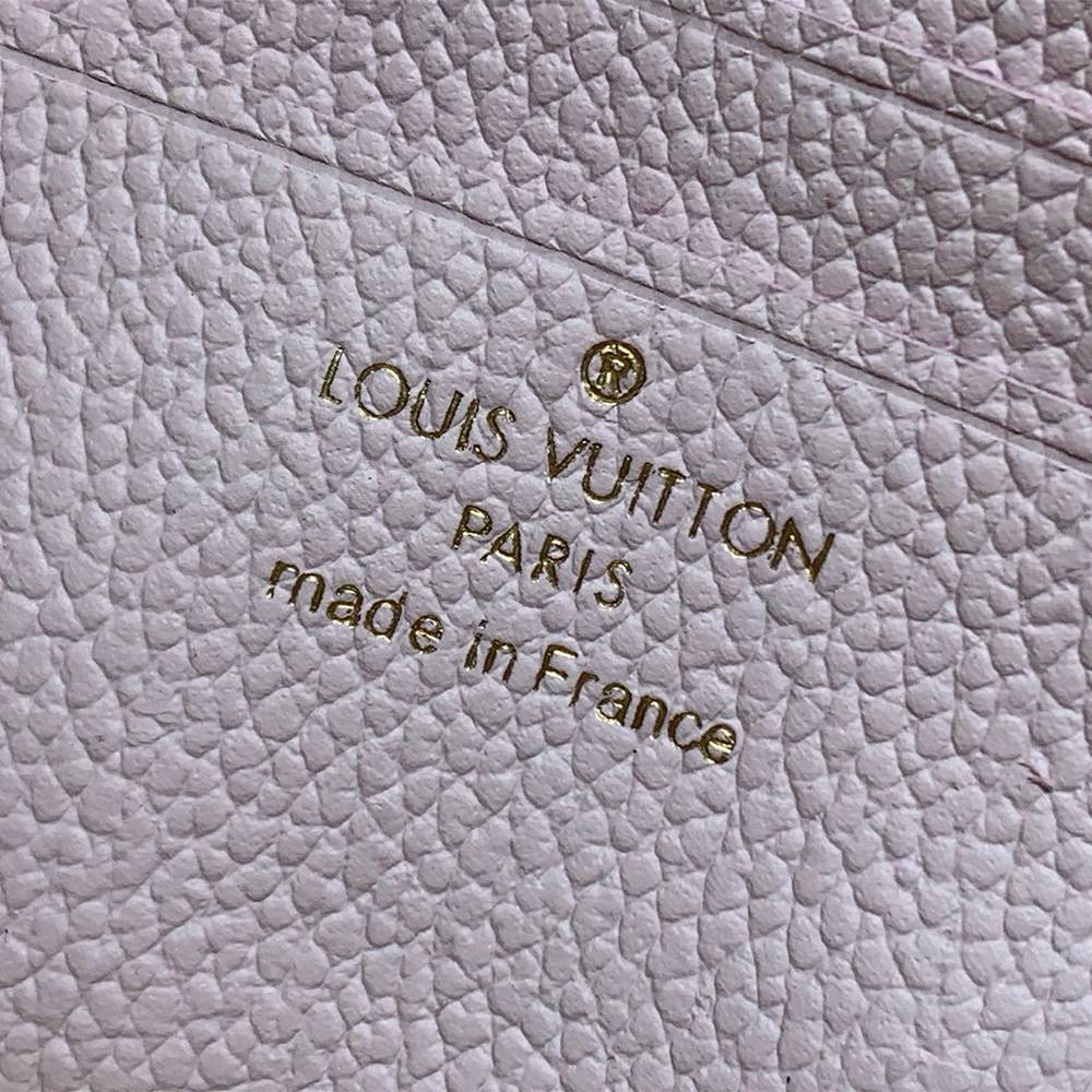 LV Wallet On Chain Ivy