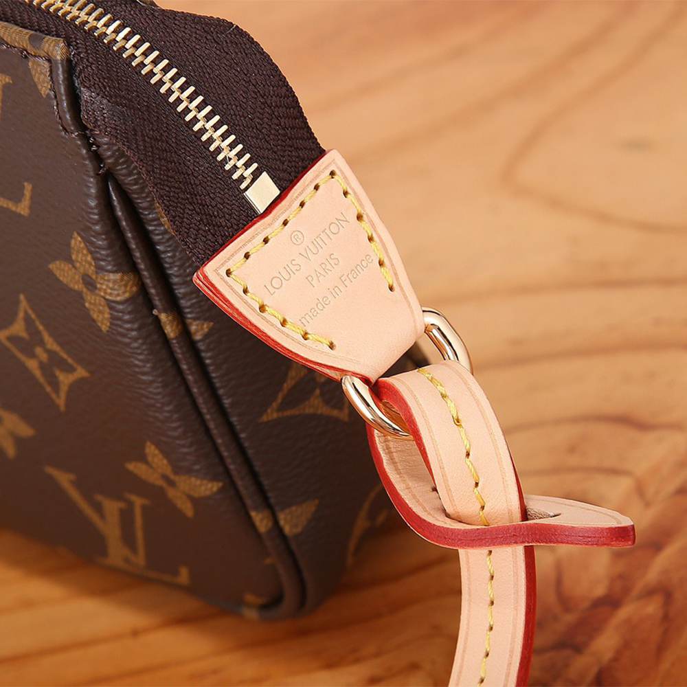 LV Pochette Accessoires