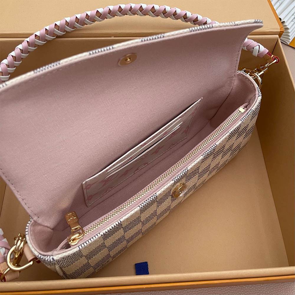 LV Wallet On Chain Ivy