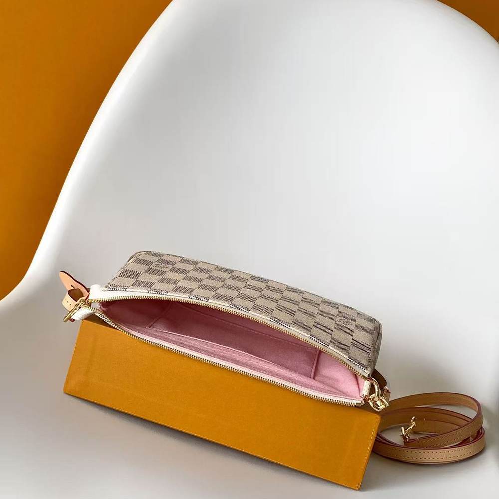LV Pochette Accessoires