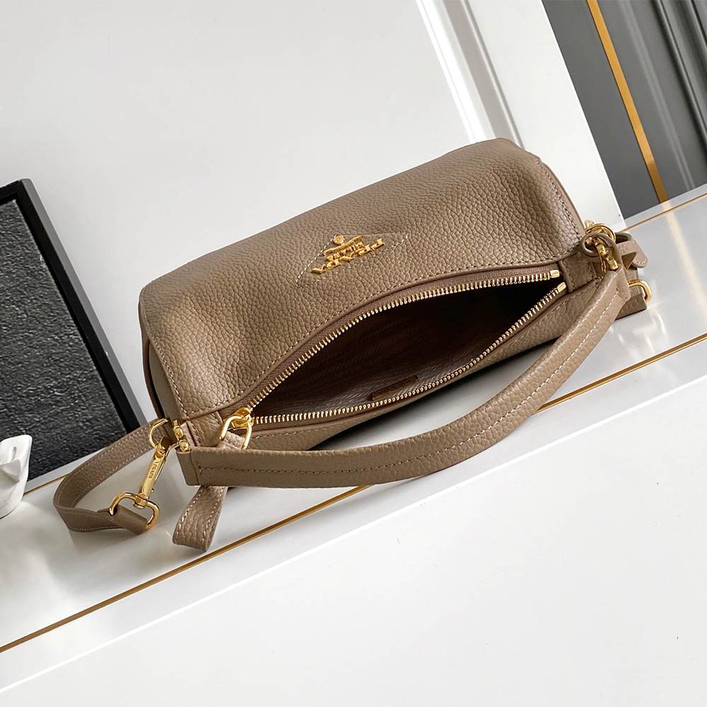 Pra*a Small leather bag(HIGH-END GRADE)