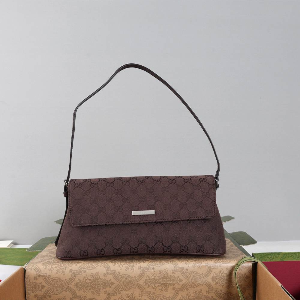 Gvc*1 Madison medium shoulder bag