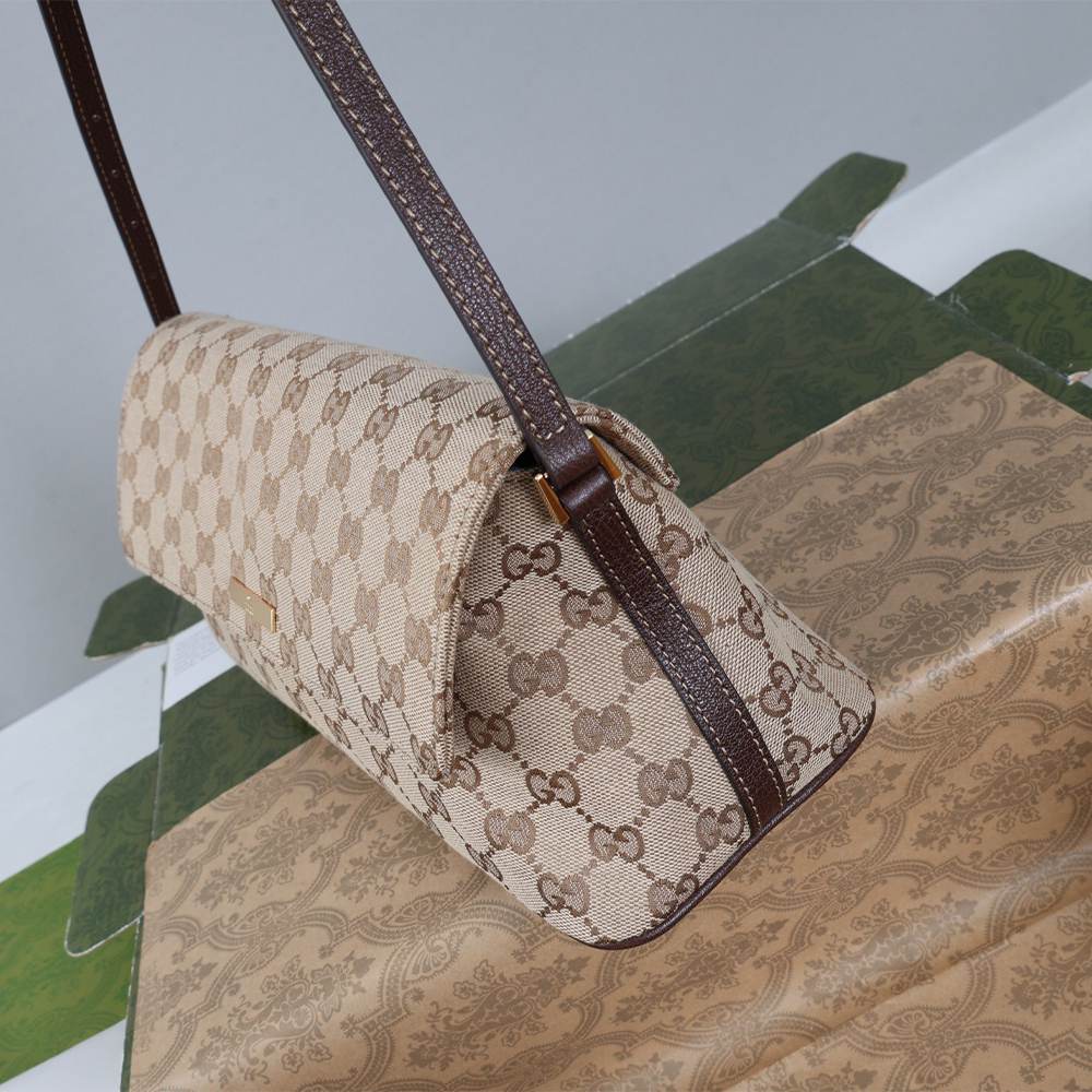 Gvc*1 Madison medium shoulder bag