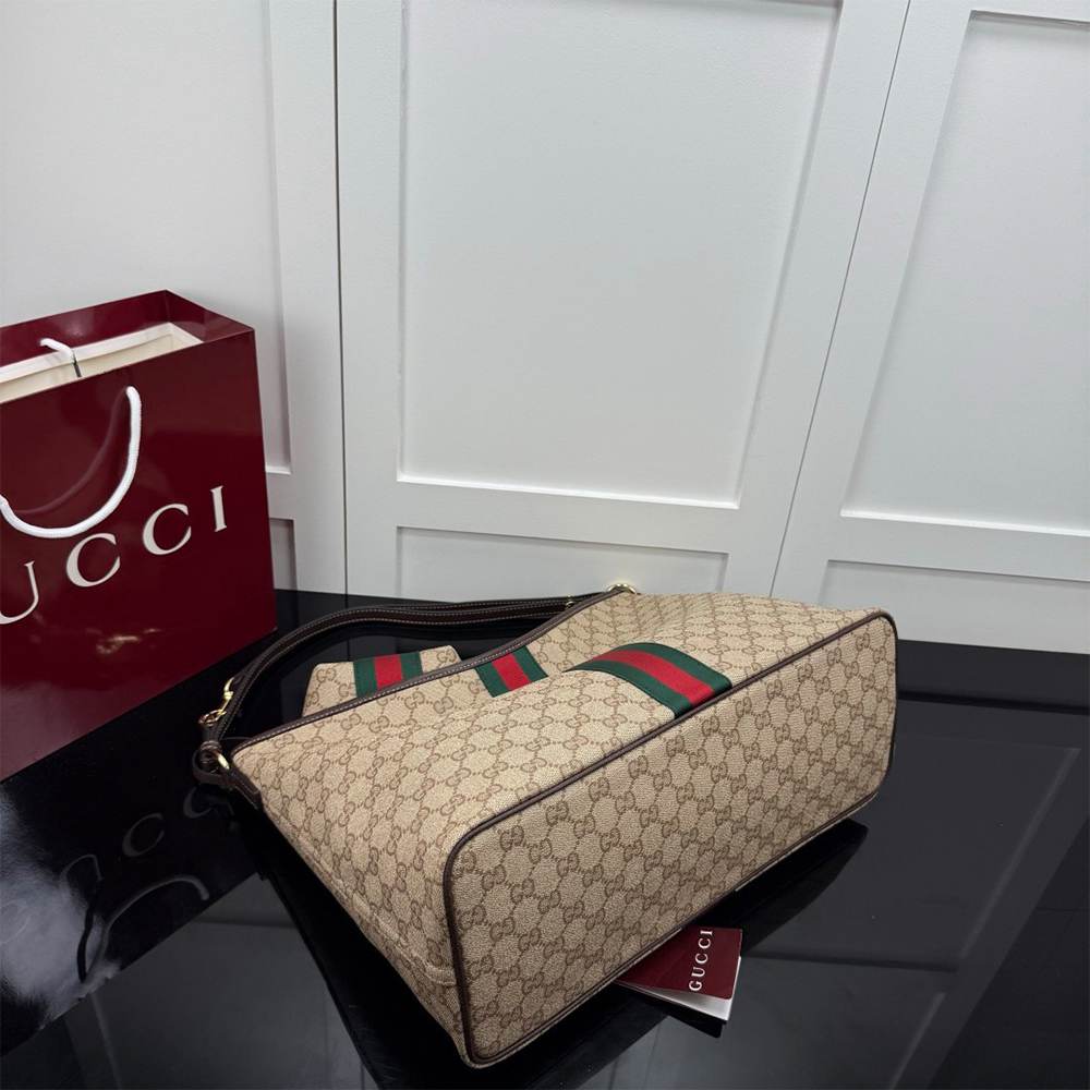 Gvc*1 Large shoulder bag with Web