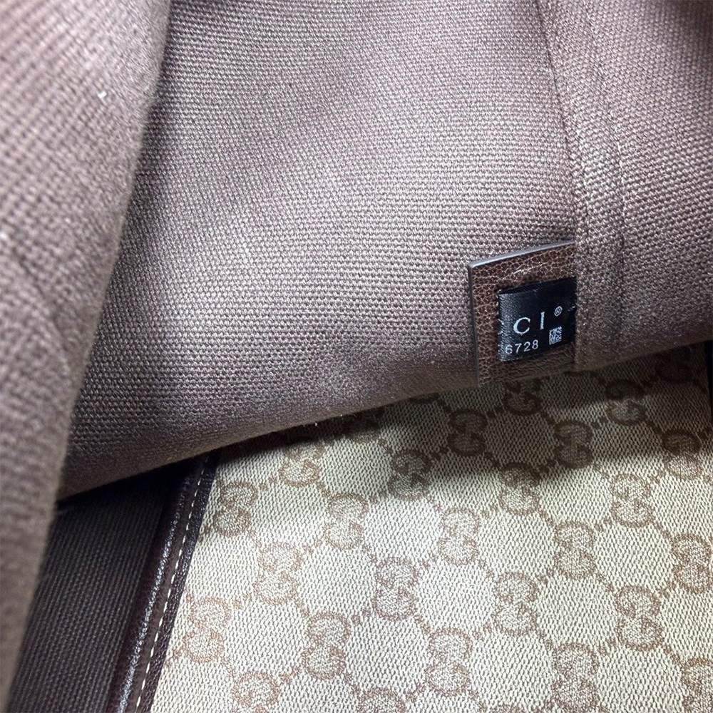 Gvc*1 Large shoulder bag with Web