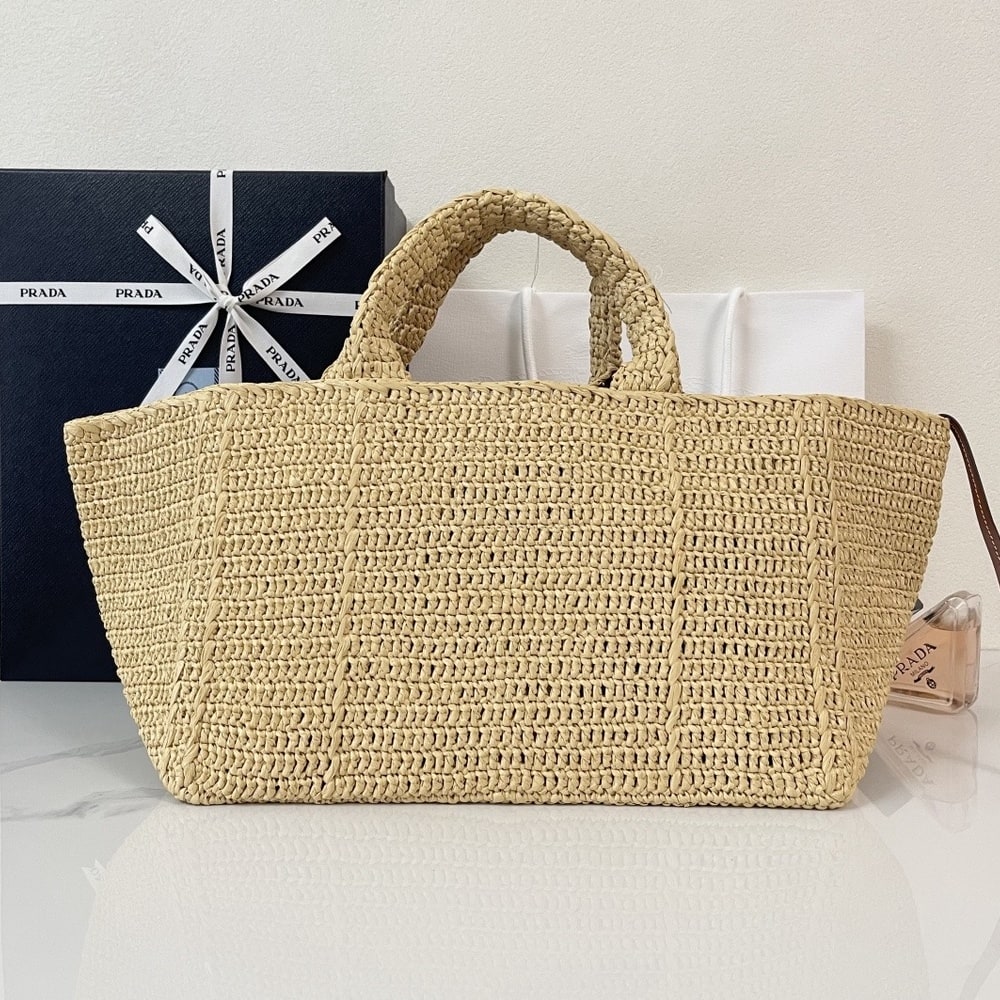 Pra*a Large crochet tote bag with leather details(HIGH-END GRADE)