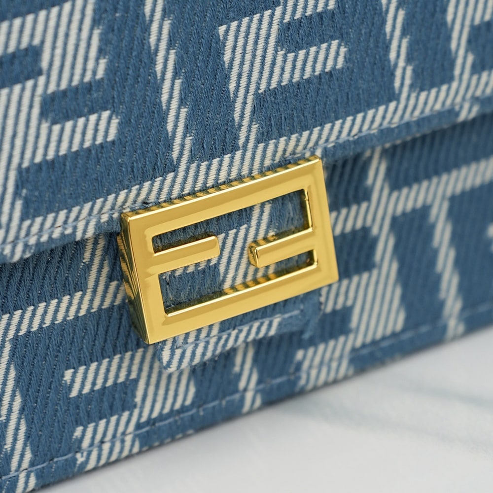 F**di Wallet On Chain Baguette(HIGH-END GRADE)