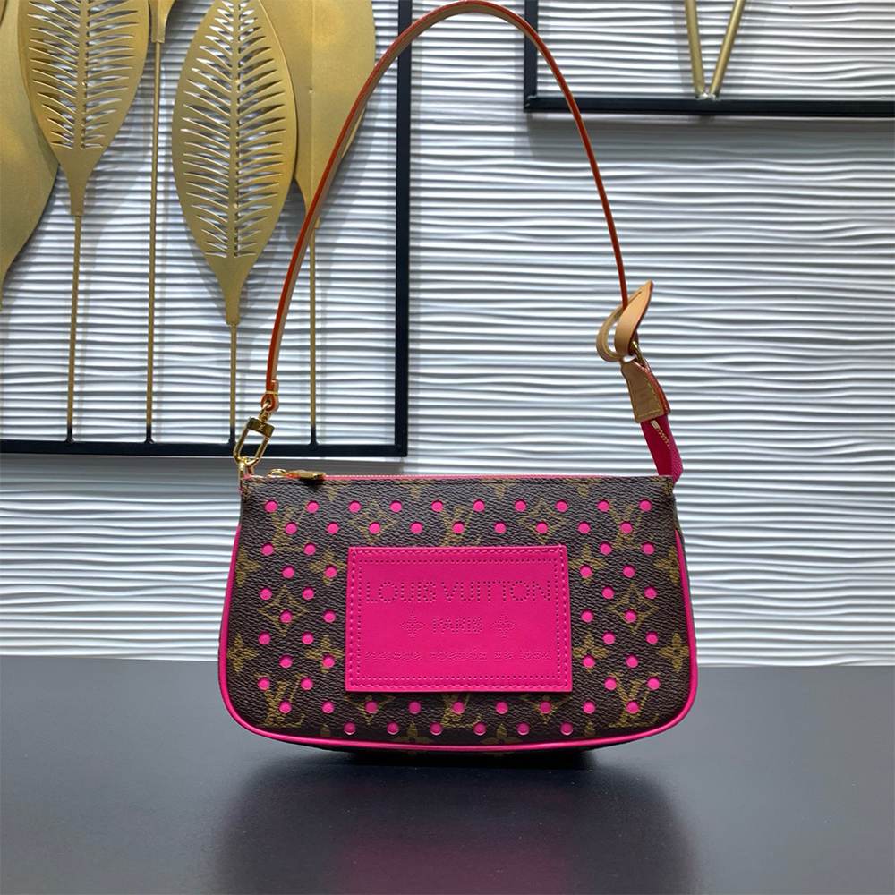 LV Pochette Accessoires