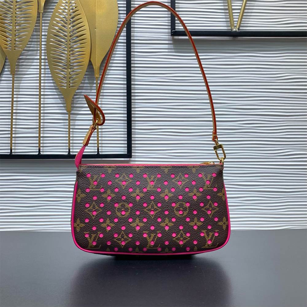 LV Pochette Accessoires