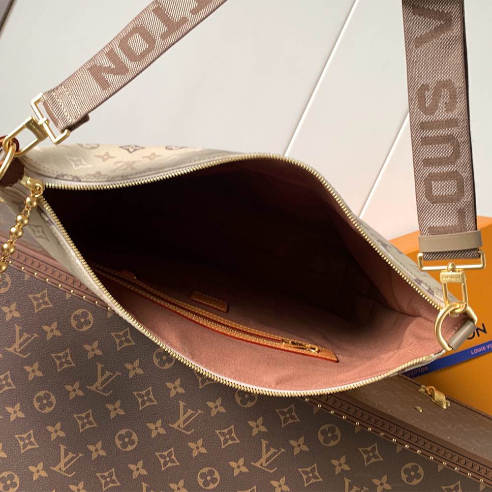 LV Vagabond Hobo